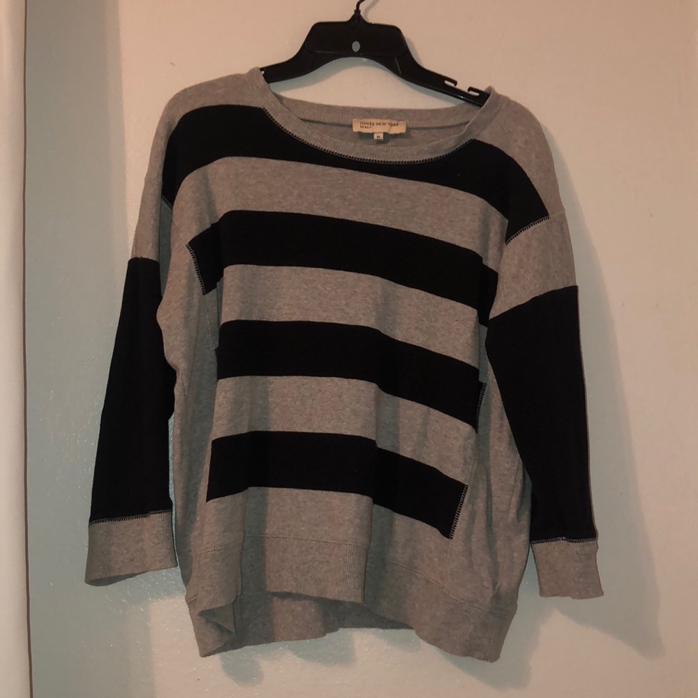 sweatshirt